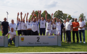 Drużyna KPP Olkusz na podium - 2 miejsce.