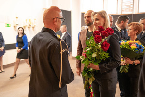 Składanie gratulacji Komendantowi.