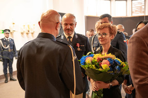 Składanie gratulacji Komendantowi..