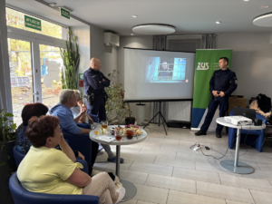 Uczestnicy podczas spotkania.