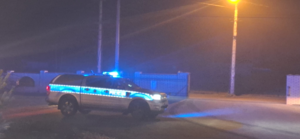 Policjanci zabezpieczający świąteczne wydarzenie.