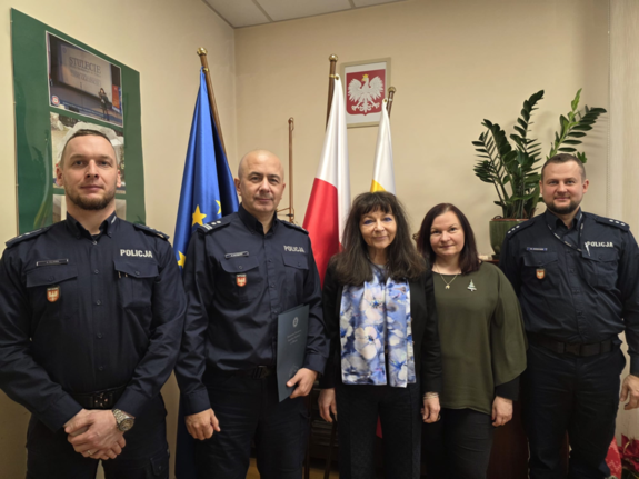 Przedstawiciele Komendy Powiatowej Policji w Olkuszu i Sanepidu
