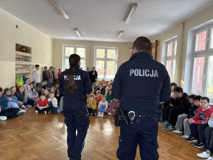 Policjanci podczas prelekcji.