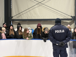 Policjant podczas wydarzenia.