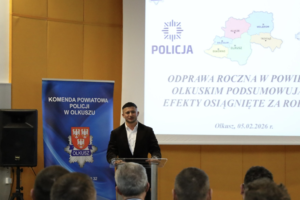 Starosta olkuski podczas przemówienia.