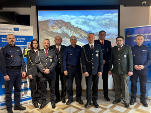 Funkcjonariusze polskiej i słowackiej policji.