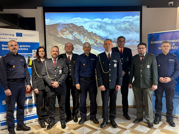 Funkcjonariusze polskiej i słowackiej policji.