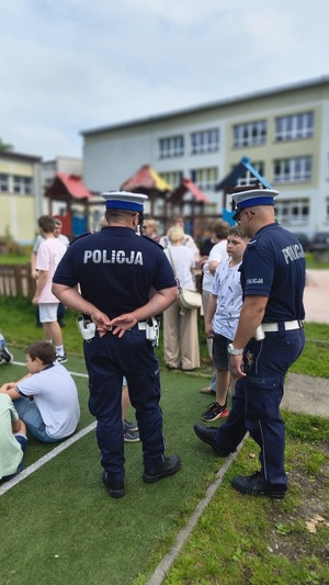 Policjanci podczas spotkania.