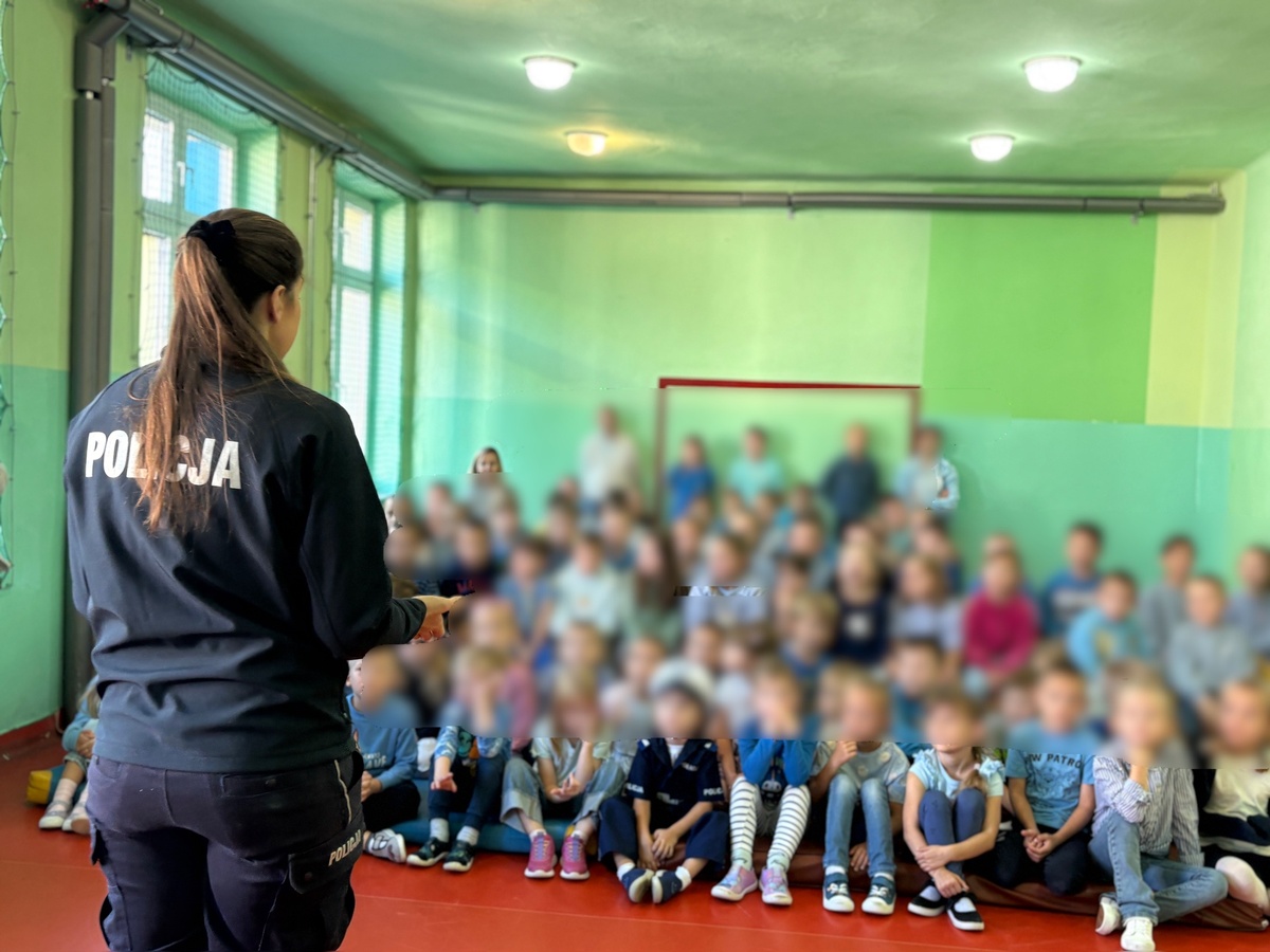 Spotkania profilaktyczne policji z uczniami w Olkuszu i okolicach