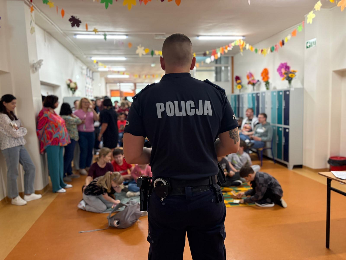 Spotkanie policjantów z uczniami Zespołu Szkół Specjalnych w Olkuszu